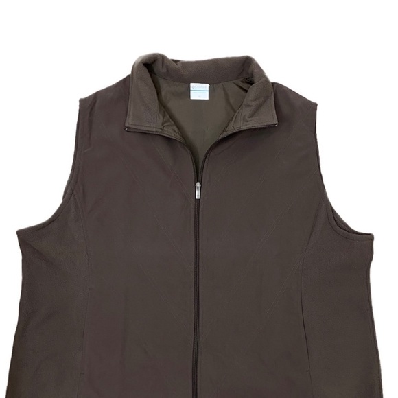 COLUMBIA Lightweight Quilted Fleece Vest. Color: Brown. Womens size 3Х - Picture 9 of 9